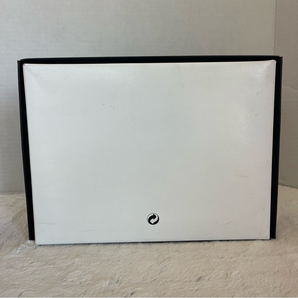 Chanel Black and White Empty Box - Picture 4 of 12